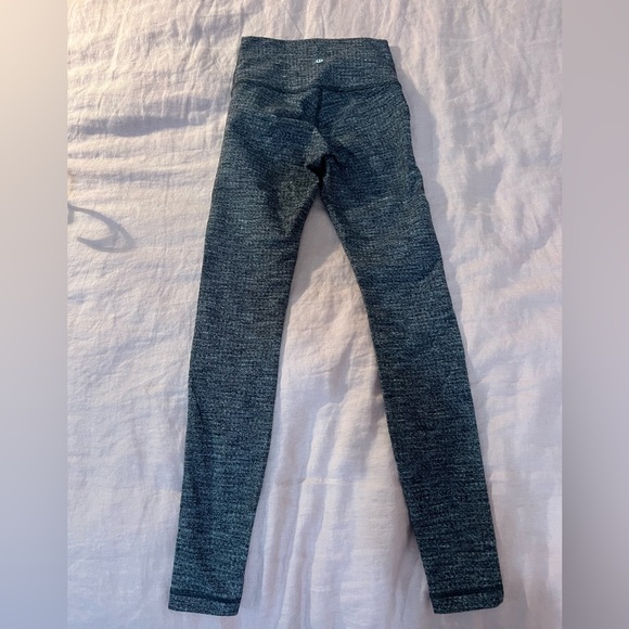 Lululemon Luon Variegated Knit Black Heathered Black
Size 4, worn a few times25” - Picture 3 of 3